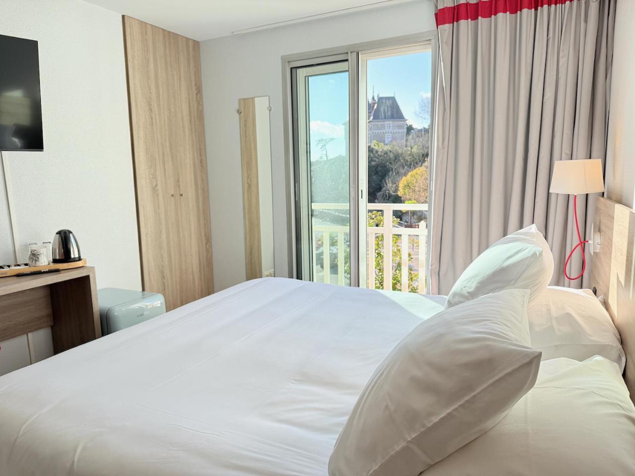 Hotel Beau Soleil ปอร์นิก ภายนอก รูปภาพ