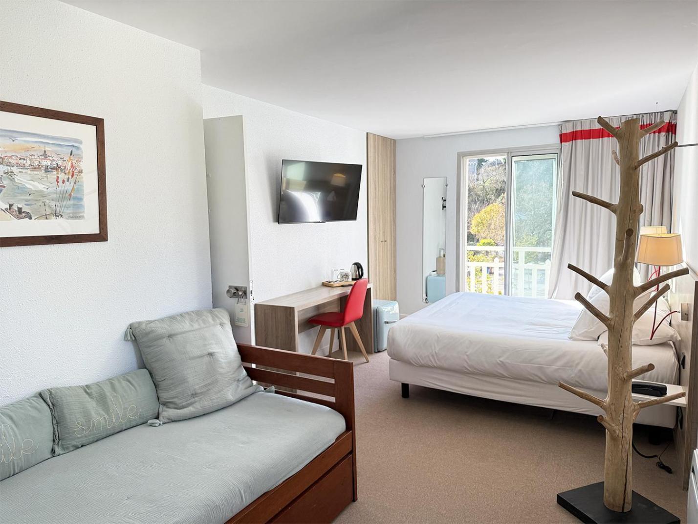 Hotel Beau Soleil ปอร์นิก ภายนอก รูปภาพ